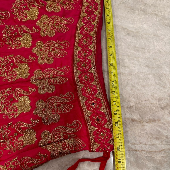 Pink Embroidered Bridal Lehenga Size Small - Picture 14 of 16